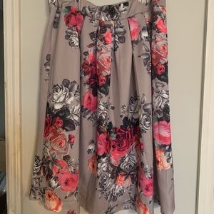 Boohoo Plus Floral Skirt